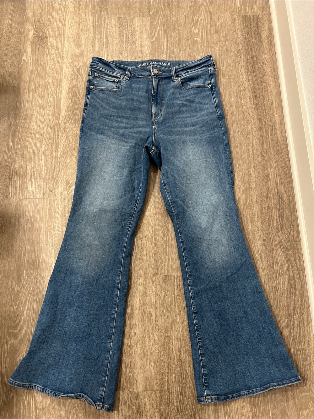 American Eagle Outfitters - Super Hi-Rise Flare Jeans